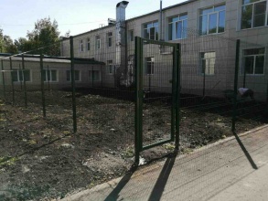 3D заборы для школы 15 метров фото в Тучково
